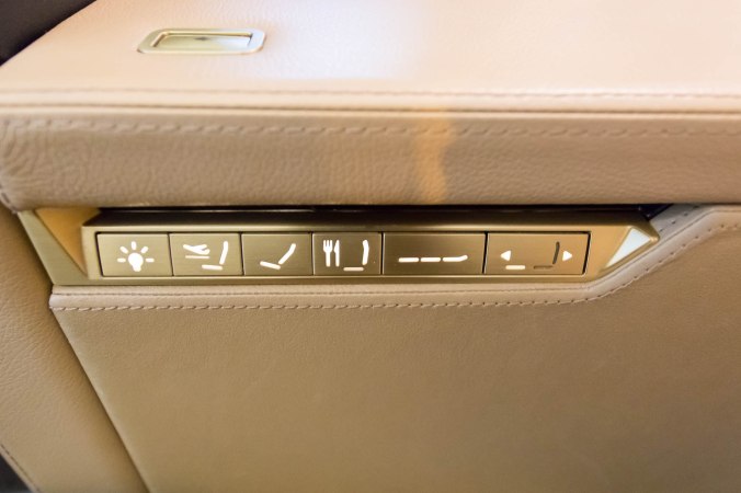 Etihad 787 First Class Seat Controls